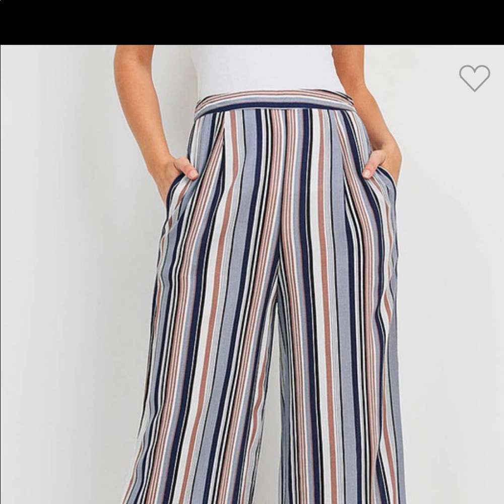Striped Ruffle hem pants - Picture 2 of 3